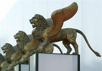 ����˹���ʵ�Ӱ��